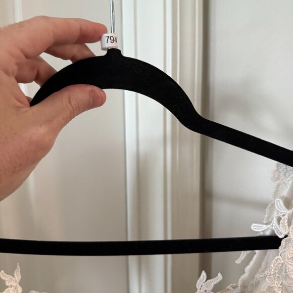 LULU’S Lace Sheath Off-White Floor length Off The Shoulder Wedding Dress, NWT! - Picture 4 of 7